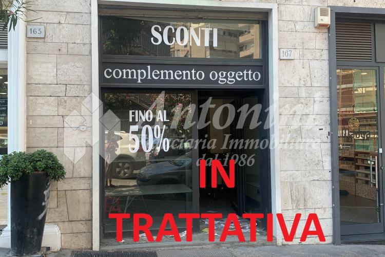 Trieste Via Tripoli 167 Negozio in vendita 40 mq