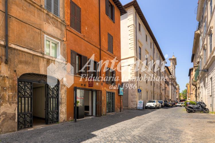 Centro Storico Via Giulia &quot;Palazzo Sacchetti&quot; Office For Sale 254 sqm