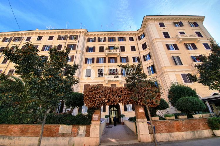 Pinciano Via Donizetti (adj. Villa Borghese) apartment For Rent of 120 sqm 