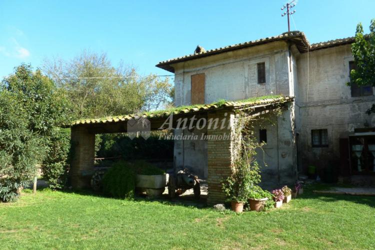 Roma Terreno con Casale Via Nomentana (Colle Verde)