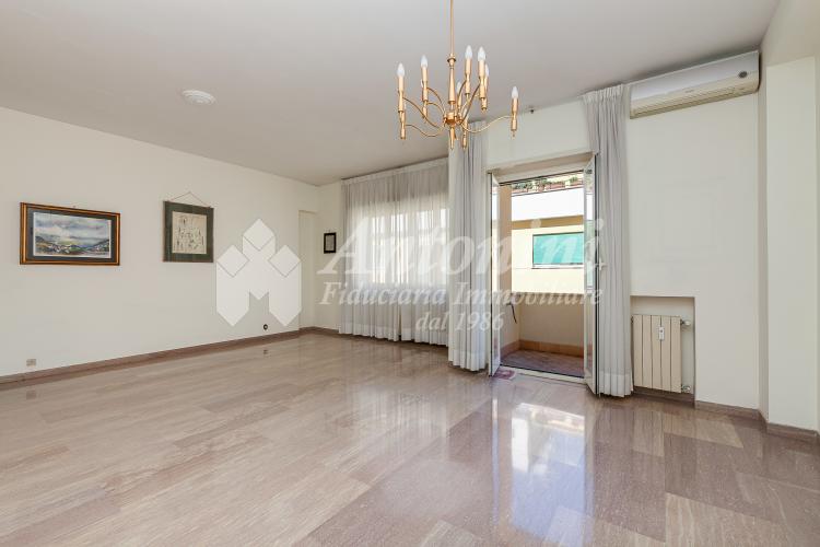 Camilluccia Via Luigi Credaro 150 sqm