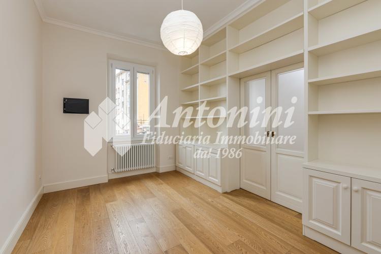 San Giovanni neighborhood Via Gallia 83 sqm