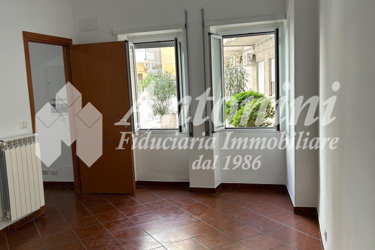 Portuense quarter Via Oderisi da Gubbio Apartment For Rent 40 sqm