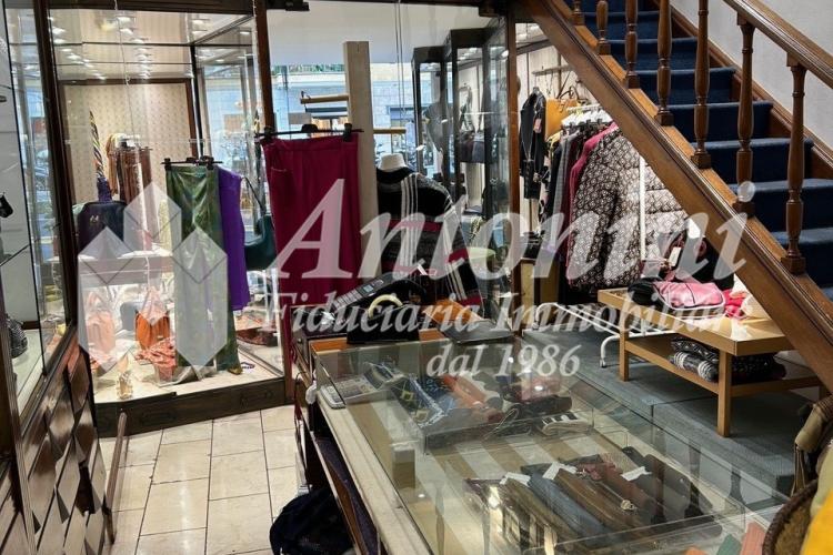 Trieste district Shop Viale Libia 43 sqm For Rent