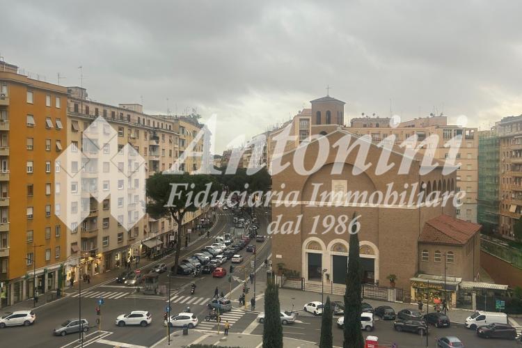 Trieste / Villa Chigi neighbourhood Piazza Sant'Emerenziana 185 sqm